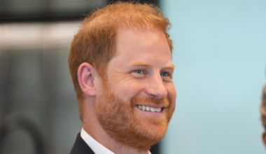 Príncipe Harry dá alfinetada sutil na Família Real logo depois de encontrar Charles, seu pai, pela primeira vez em quase 2 anos | Celebridades