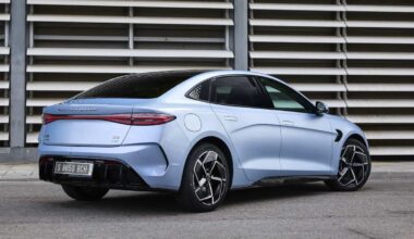 China quer proibir característica que se tornou moda no design automóvel