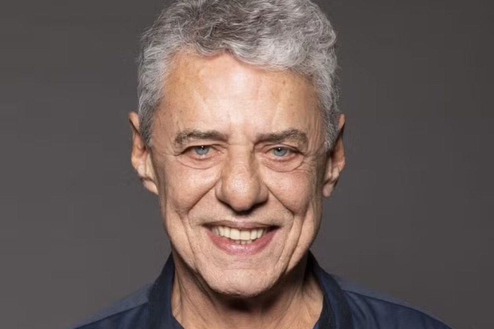Chico Buarque dobra aposta no Prêmio Jabuti e surpreende com presença dupla na disputa