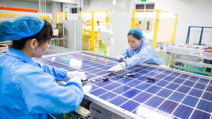 Imagem fábricas de painéis solares na China