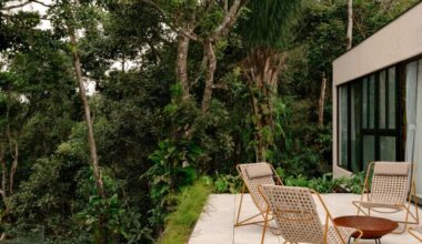 Casas no mato: 4 projetos modernos que se integram à natureza - CASA.COM.BR