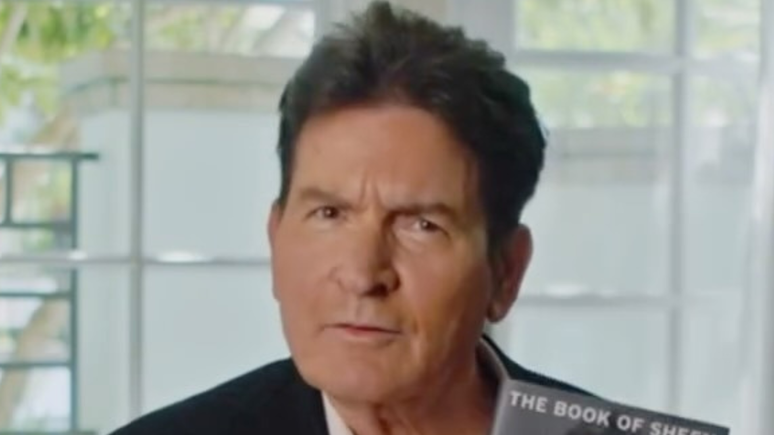 Charlie Sheen relembra vício em drogas