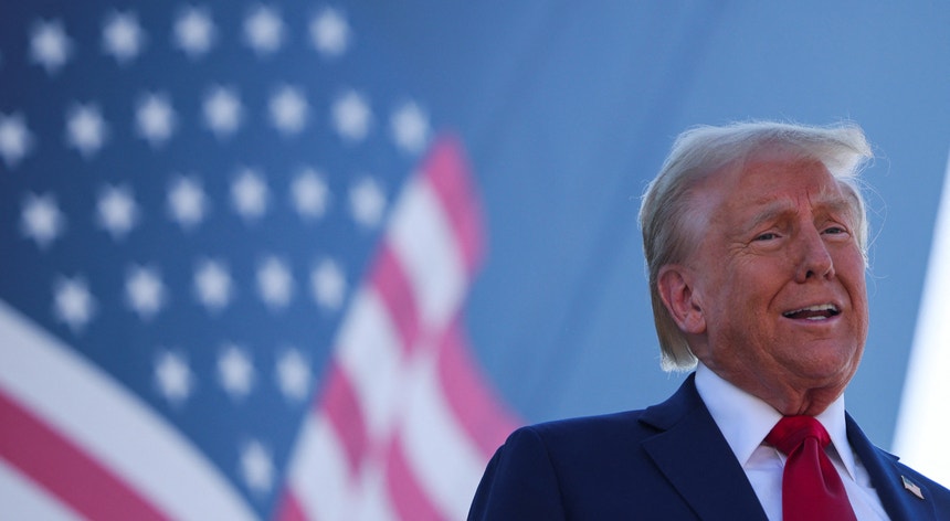 Guerra cultural contra a Europa. Relatório acusa Trump de tentar moldar futuro político europeu