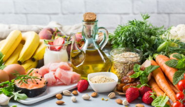 Seguir a dieta mediterrânea e andar 20 minutos por dia pode cortar risco de diabetes, mostra estudo