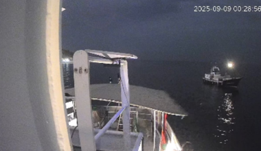 Barco da flotilha humanitária com bandeira portuguesa atacado por drone em Tunes. Tunísia desmente