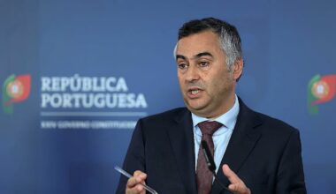 Governo diz que faltam professores em 78% das escolas e há 38 com mais de 10 horários por preencher