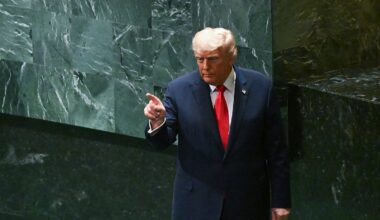 Trump defende que países da NATO devem abater aviões russos que violem espaço aéreo - Diário de Notícias