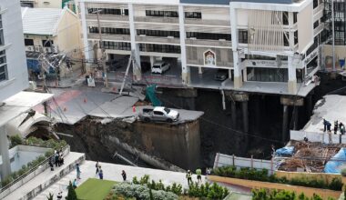 Cratera com 50 metros de profundidade forma-se em frente a um hospital em Banguecoque (com vídeo)
