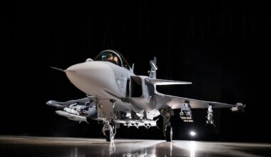 Defesa. Suecos desafiam EUA na venda de caças de guerra a Portugal - Diário de Notícias