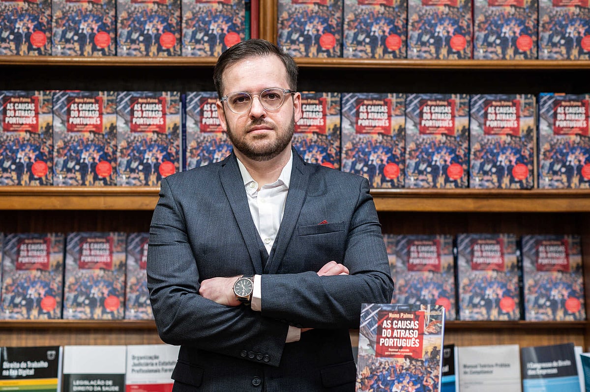 "É absurdo e factualmente falso dizer que a culpa do atraso do país em 1974 era do Estado Novo”