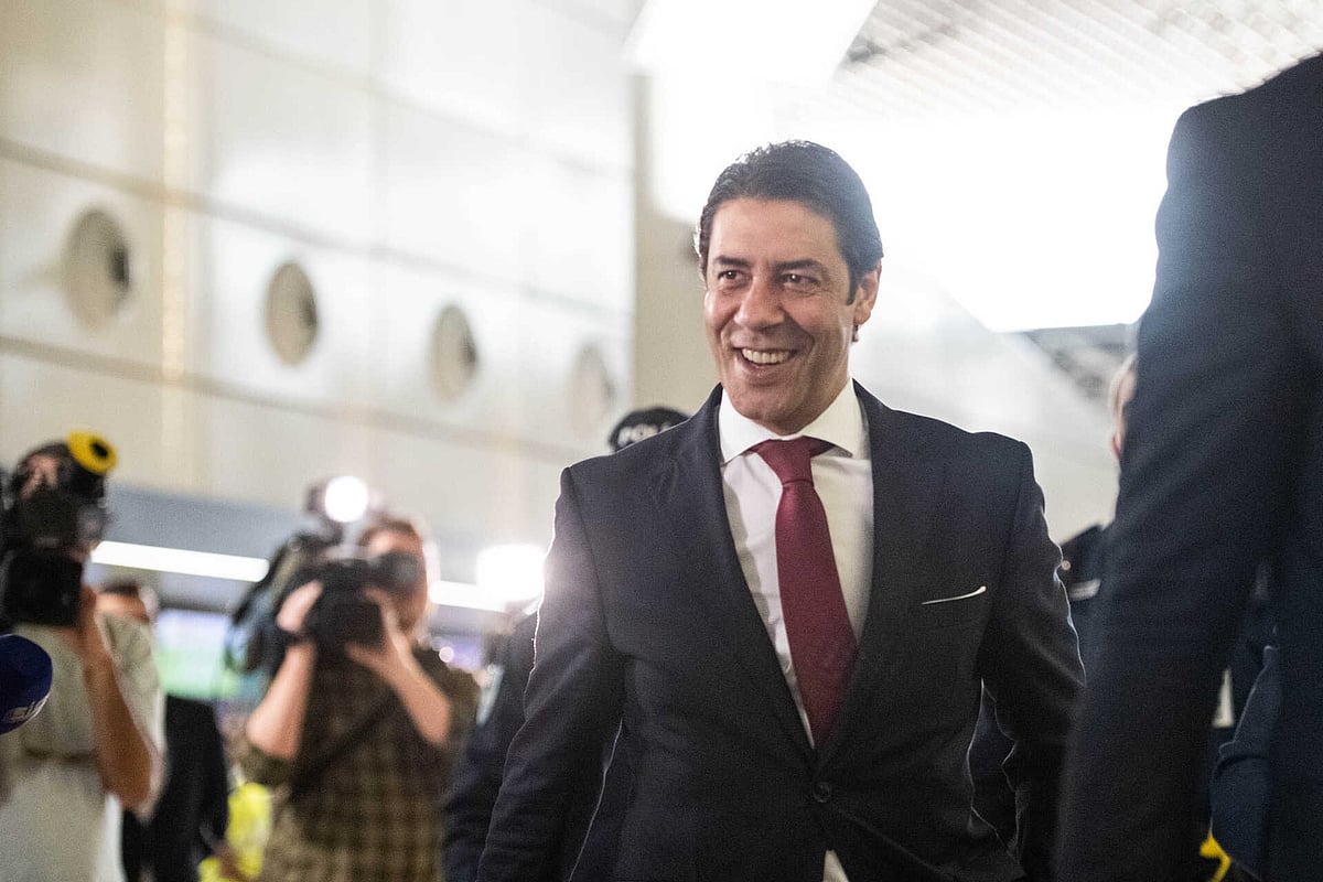 Contas de Vieira Eram Melhores e Saída de Lage por Desgaste