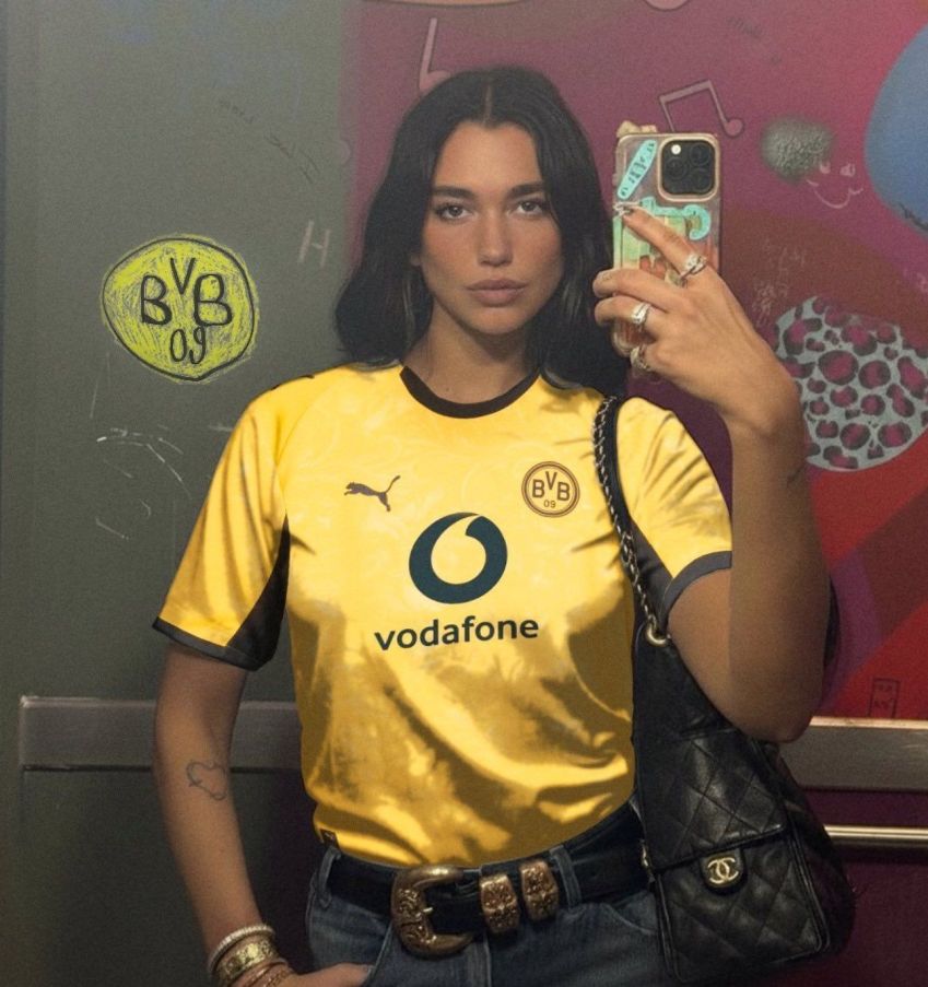 Dua Lipa em montagem com a camisa do Borussia Dortmund • Reprodução/X @badtghthrlipa