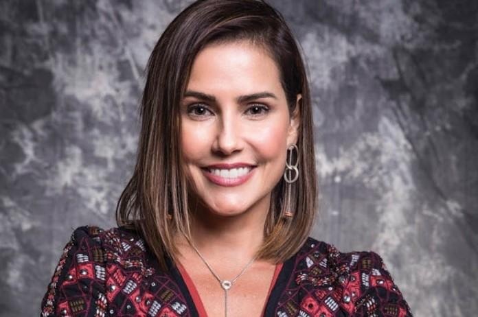 Deborah Secco reafirma bissexualidade e abre o jogo sobre relação