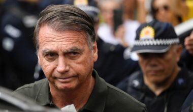 Bolsonaro internado em hospital de Brasília depois de se sentir mal