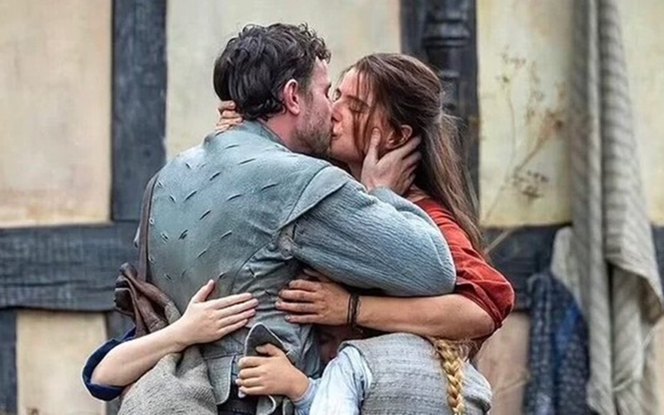 Nova adaptação de Shakespeare choca e estreia com nota perfeita