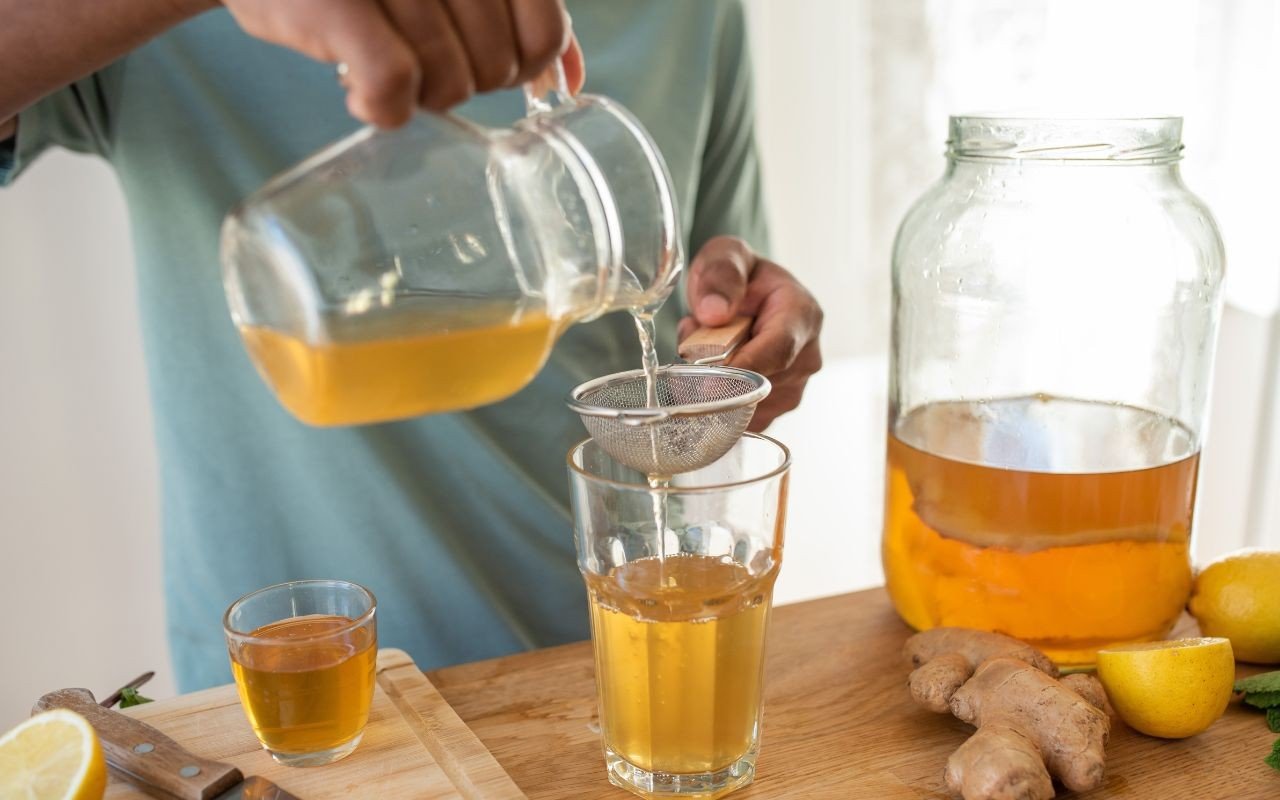 Nem hibisco, nem cavalinha: esse chá anti-inflamatório ajuda no emagrecimento, é mais gostoso, barato e pode consumir gelado