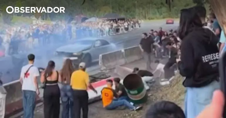 Vila do Conde. Três feridos num despiste em evento de carros – Observador