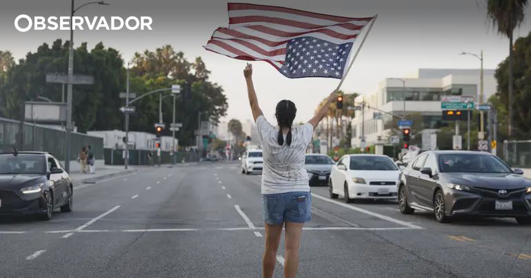 EUA pedem a mais de 250 mil venezuelanos que deixem país – Observador