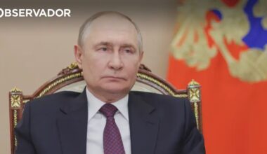 Putin é "talvez o pior criminoso de guerra atualmente" – Observador