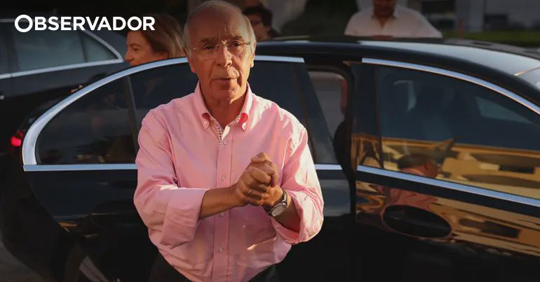 Marques Mendes promete departamento sobre emigrantes – Observador