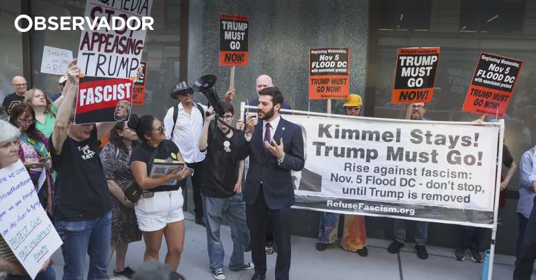 Humoristas norte-americanos solidarizam-se com Jimmy Kimmel – Observador