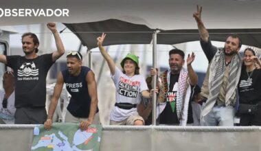Greta deixa direção da flotilha humanitária e muda de barco – Observador