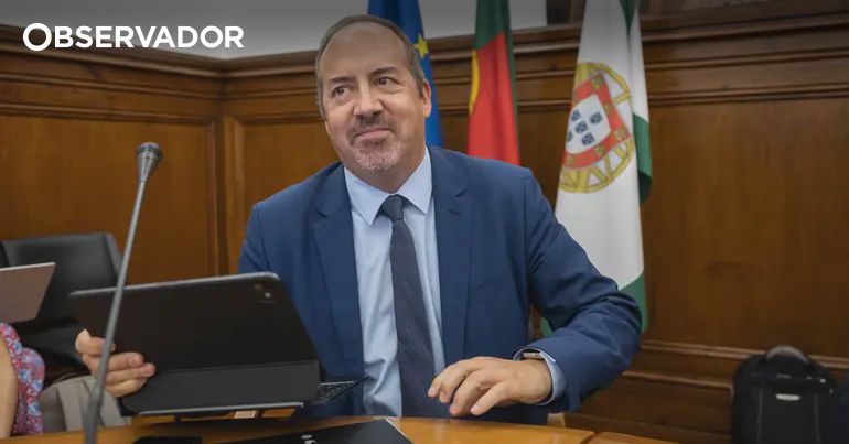 Álvaro ataca Mário e diz que se fosse Centeno saía do BdP – Observador