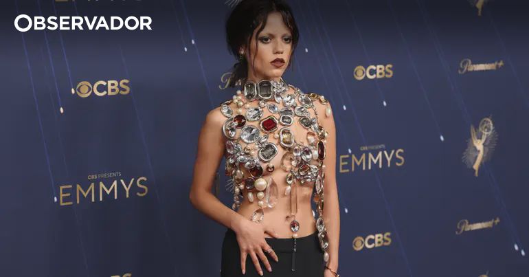 a passadeira vermelha dos Emmys – Observador