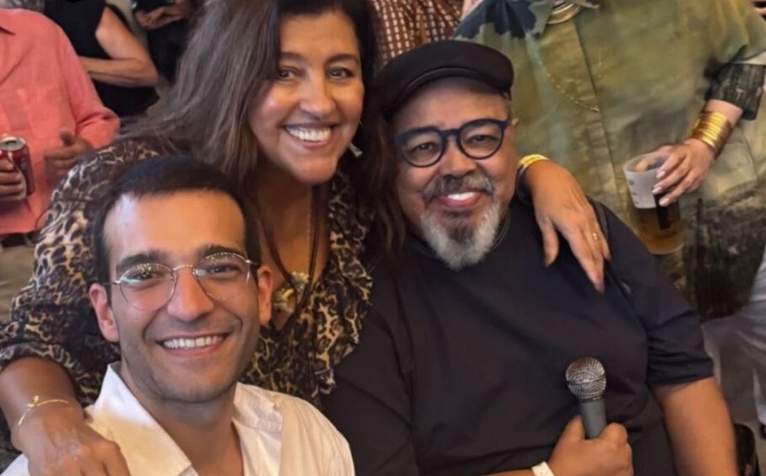 Humberto Carrão celebra 34 anos com roda de samba e presença de elenco de ‘Vale Tudo’