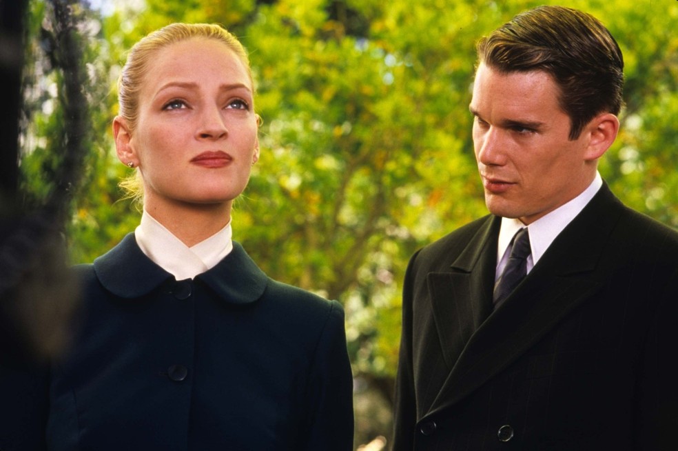 Uma Thurman e Ethan Hawke no set de 'Gattaca: A Experiência Genética' — Foto: Reprodução