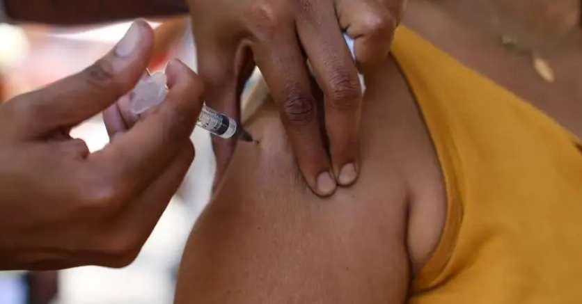 Unidade móvel de saúde leva atendimento a cinco comunidades em Porto Alegre nesta semana