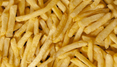 Sabemos que elas não são nada saudáveis, mas o problema não são as batatas fritas em si, mas sim o que deixamos de comer