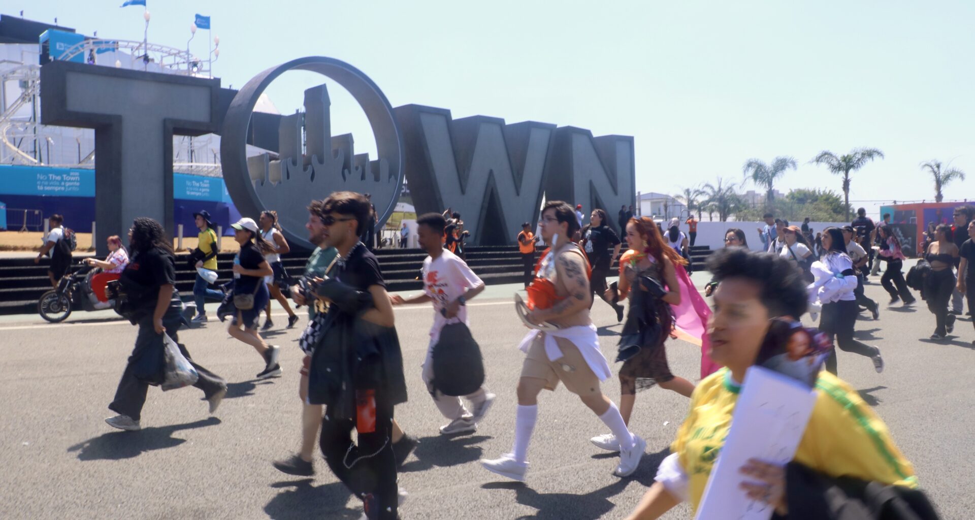 Fãs de divas pop chegam para o último dia do The Town 2025 - G1