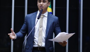 Justiça aumenta indenização que Nikolas terá de pagar a Felipe Neto