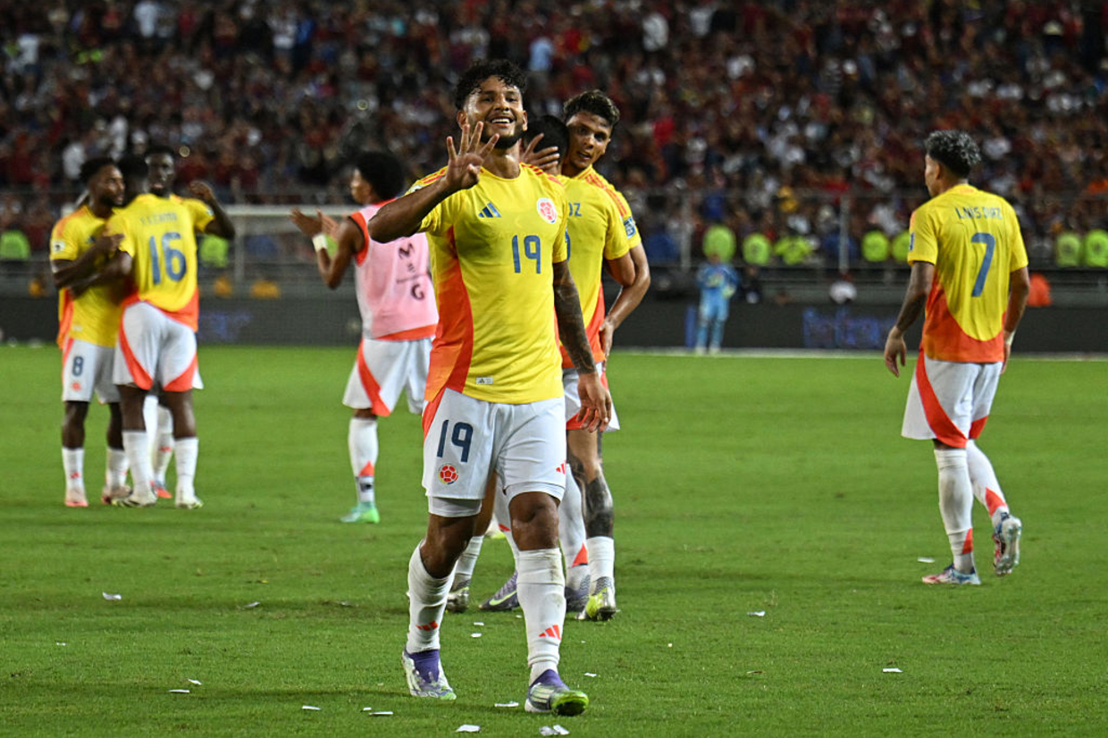 Poker de Luis Suárez na vitória da Colômbia; Bolívia bate Brasil e mantém vivo o sonho do apuramento - zerozero.pt