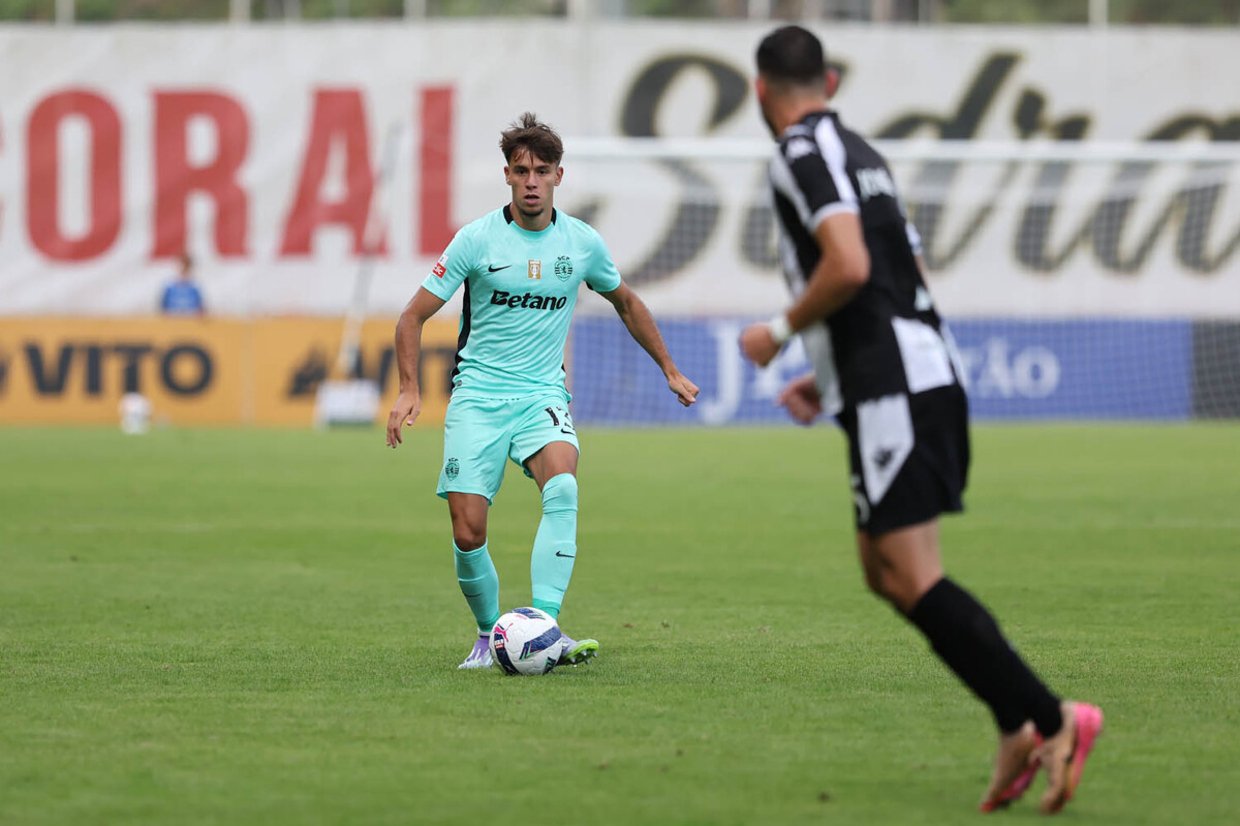 Ioannidis treina pela primeira vez em Alcochete; quatro internacionais de regresso - zerozero.pt