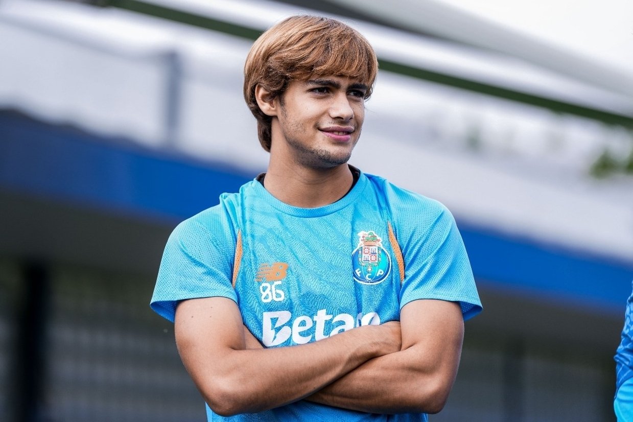 Internacionais e lesionados de regresso no treino do FC Porto - zerozero.pt