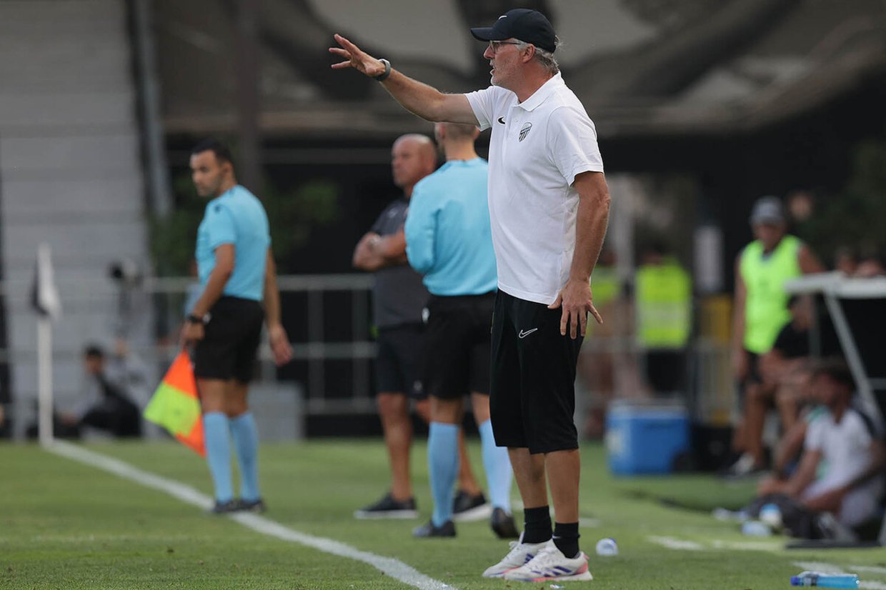 Laurent Blanc despedido após derrota com o Al-Nassr - zerozero.pt