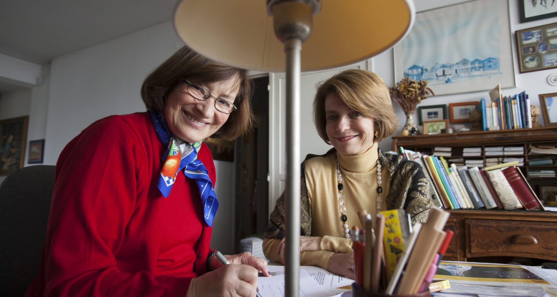 Isabel Alçada e Ana Maria Magalhães explicam o SNS às crianças em novo livro