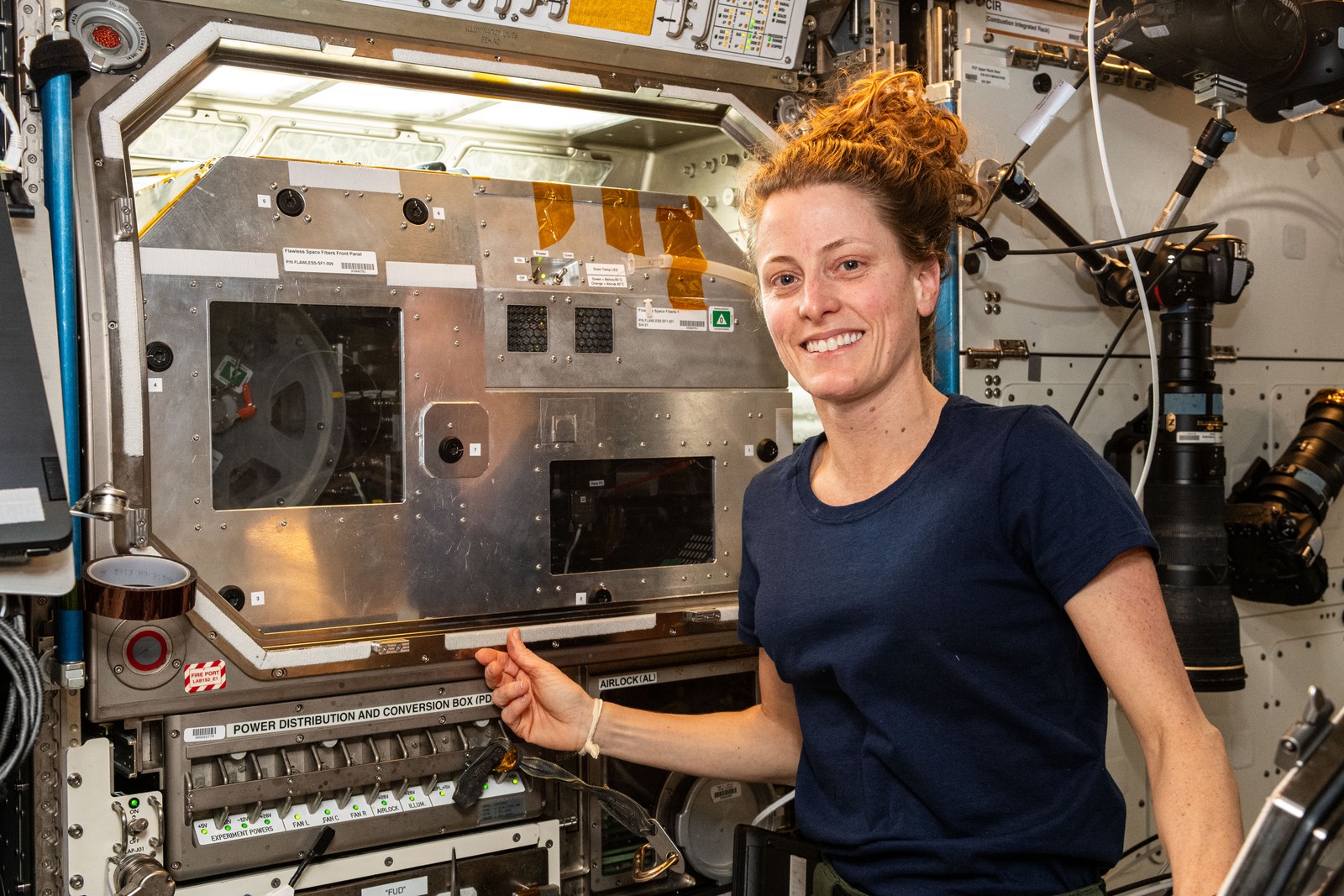 A investigação fabricou mais de sete milhas de fibra óptica em um mês — Foto: NASA/Divulgação
