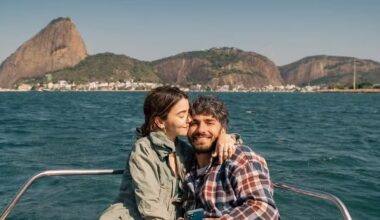 Hugo Moura compartilha passeio de barco com a namorada e a filha, Maria Flor