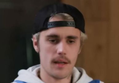 Justin Bieber encanta ao postar novas fotos com o filho Jack, de um ano de idade - Estrelando