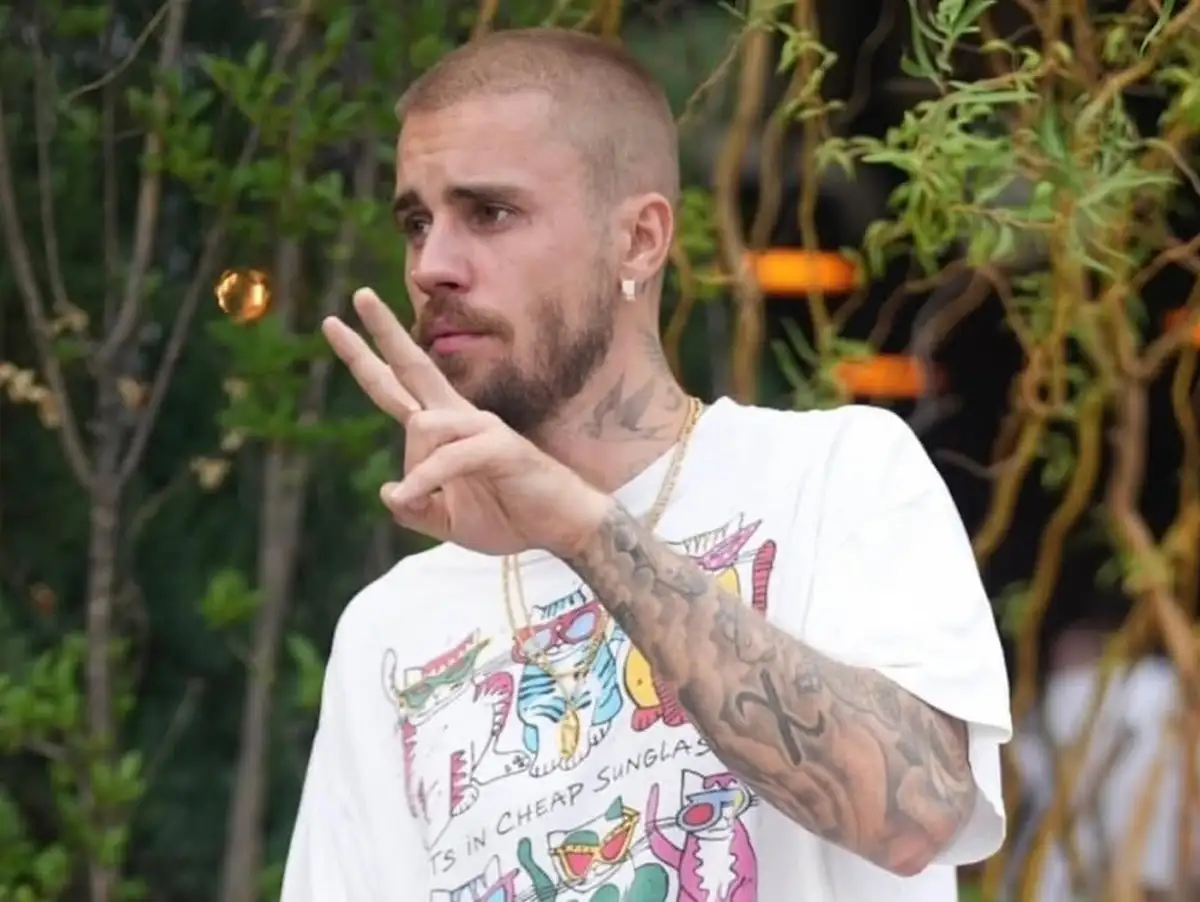 Justin Bieber: "SWAG II" não repete impacto de "SWAG"