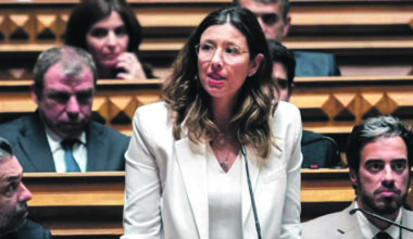 IL ataca resultados da administração pública, Montenegro recusa despedir funcionários