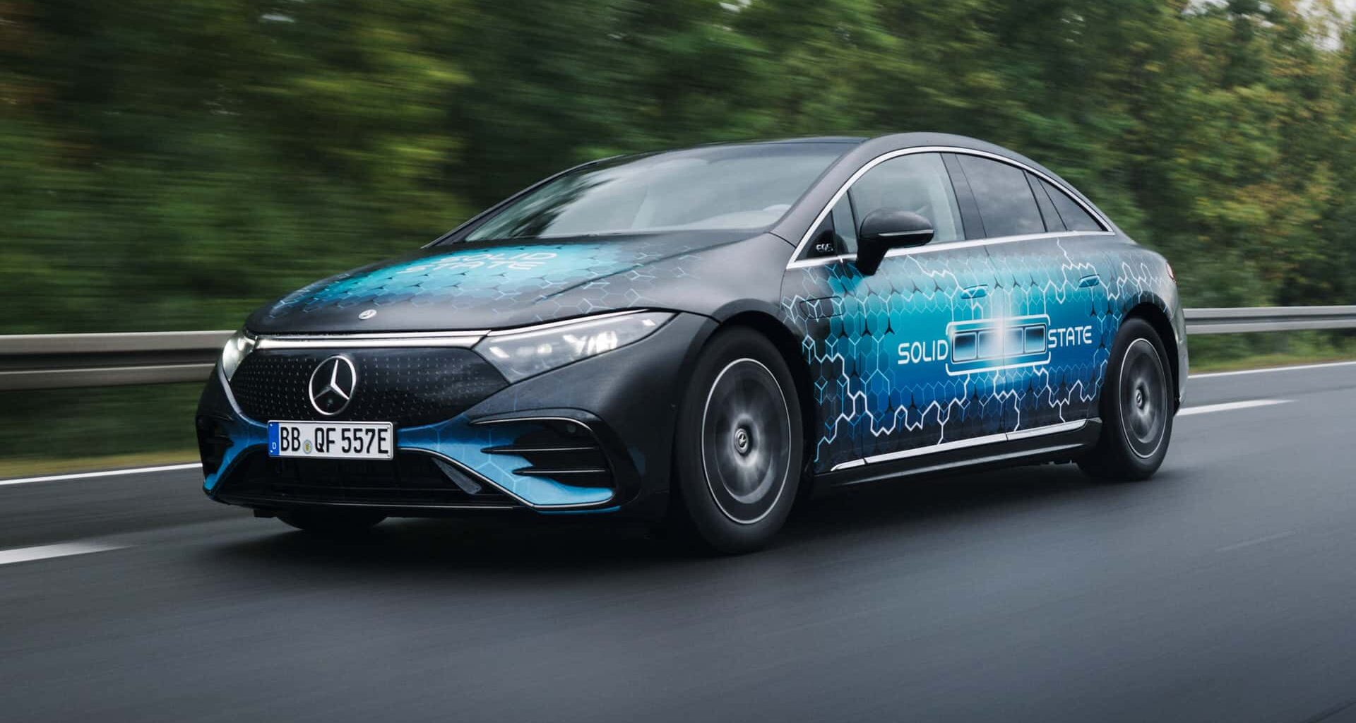 Mercedes EQS com bateria de estado sólido viaja 1.205 km sem recarga