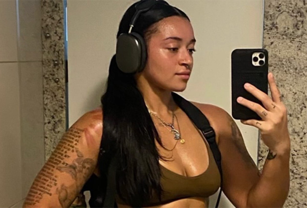 Filha de Carla Perez e Xanddy mostra abdômen torneado após treino; amplie