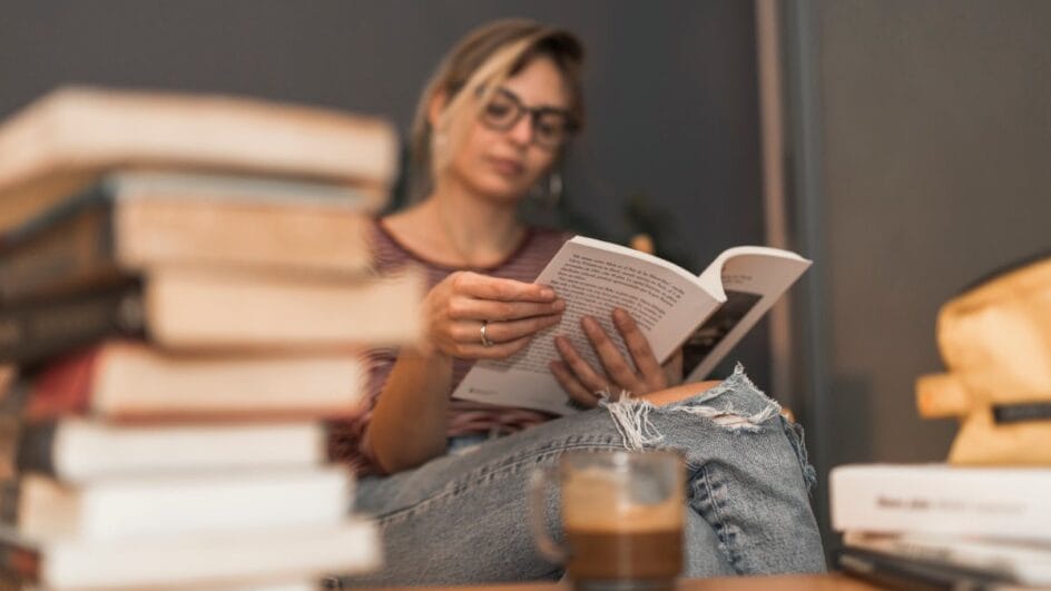 Ficção pode acolher, mas não substitui tratamento médico (Foto: Banco de dados)
