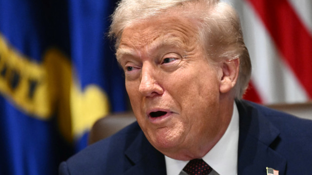 Donald Trump oficializa o regresso do Departamento de Guerra dos EUA