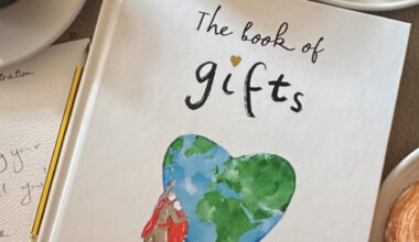 'Livro dos Dons', o conforto (de Lucy Claire Dunbar) de que precisamos