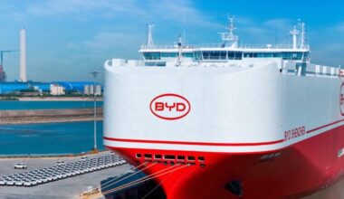 BYD inaugura oitavo navio e já consegue escoar um milhão de carros da China